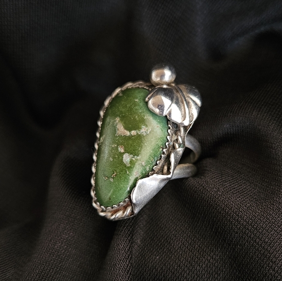 Jewelry - Silver and Green Stone Ring
